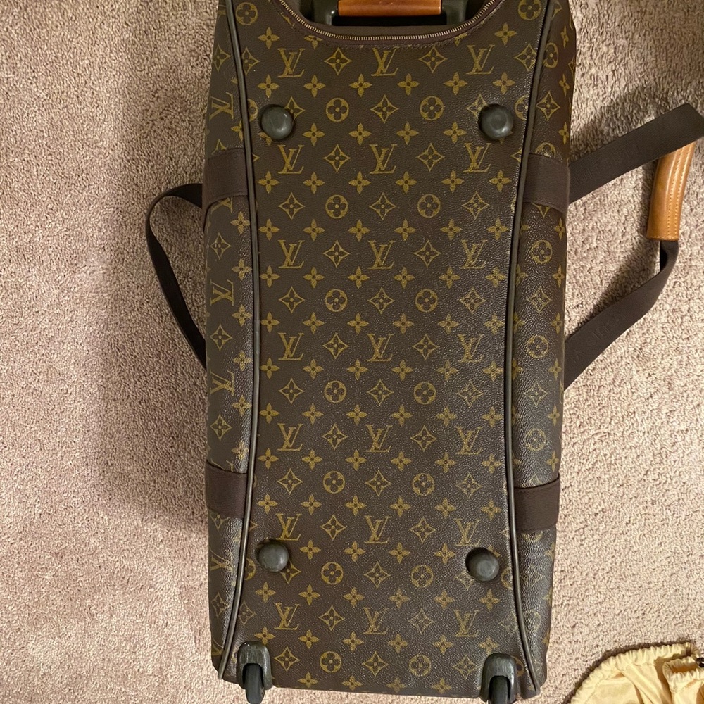 Louis Vuitton Horizon Roller Luggage - Picture 6 of 8